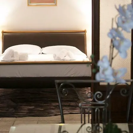 Hemeras Boutique House Pantheon Apartment